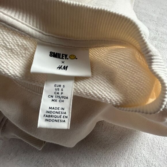 Smiley X H&M Mens Off White Relaxed Printed Sweatshirt Small Crew Neck Pullover - Picture 3 of 8